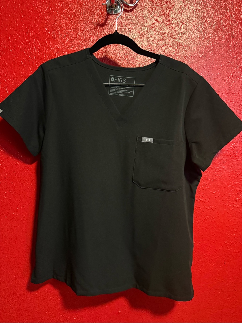 078. Preloved Figs Black V-Neck Medical Scrub Top
